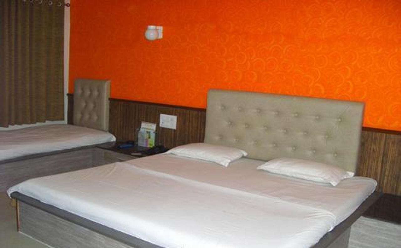 Savshanti Lake Resort Saputara Extérieur photo