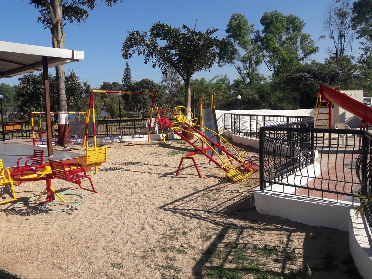 Savshanti Lake Resort Saputara Extérieur photo