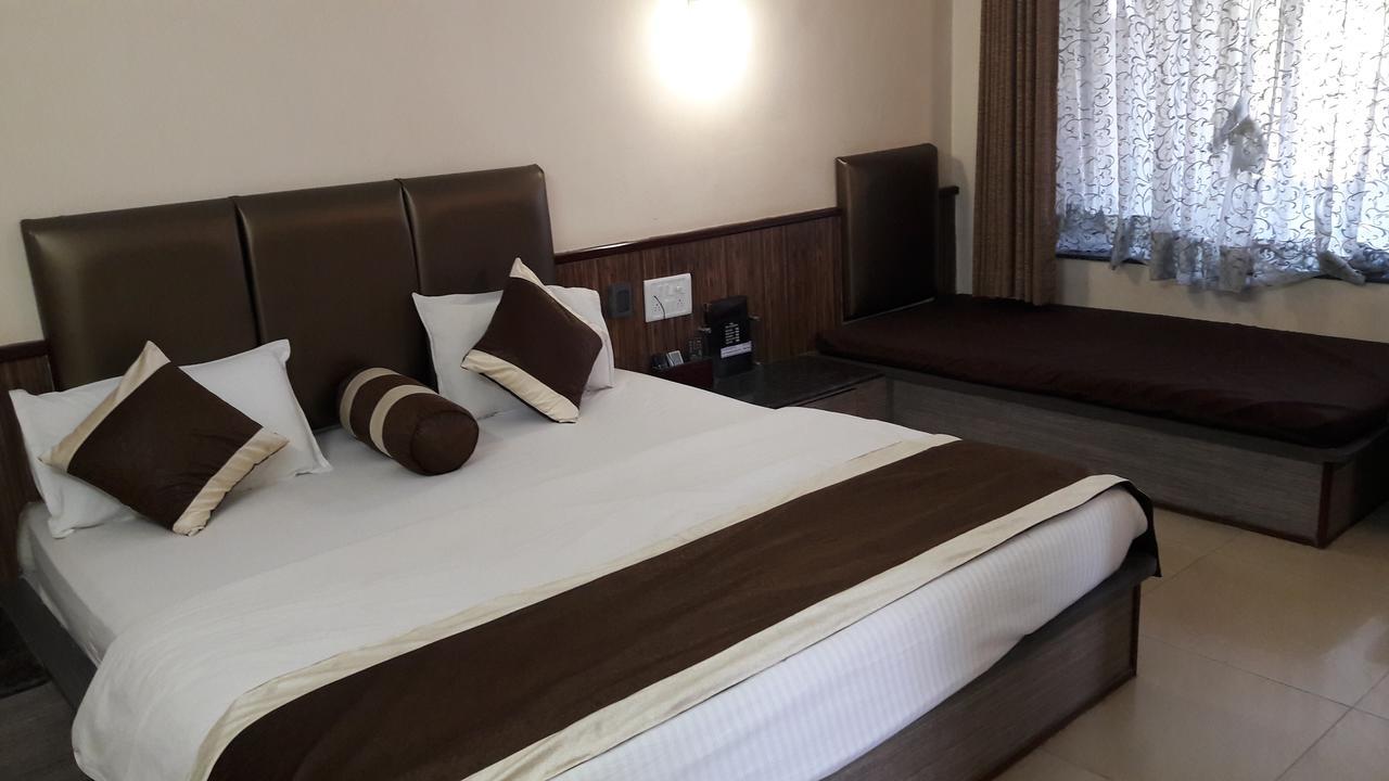 Savshanti Lake Resort Saputara Extérieur photo